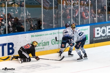 Löwen-März 13, 2018-141