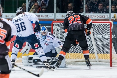 Löwen Frankfurt- Kassel Huskies - 23.12.18-065