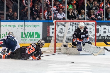 Löwen Frankfurt- Kassel Huskies - 23.12.18-078