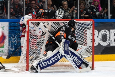 Löwen Frankfurt - EV Landshut - 26.12.19 - 083