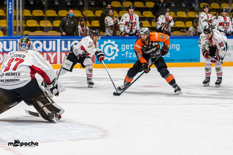 Löwen Frankfurt - EHC Freiburg Löwen Frankfurt - EHC Freiburg - 29.11.20 - 107.jpg