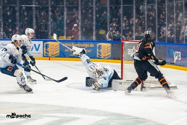 Löwen Frankfurt - Kassel Huskies - 19.11.21 - 020