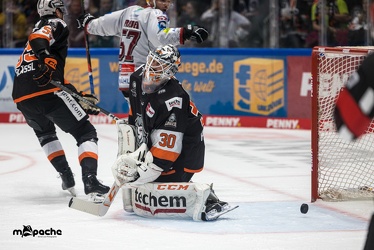 Löwen Frankfurt - Fischtown Pinguins - 18.9.22 - 092