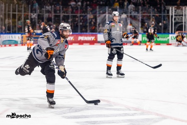 Löwen Frankfurt - Grizzlys Wolfsburg - 15.12.22 - 012