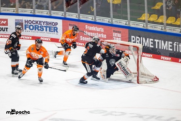 Löwen Frankfurt - Grizzlys Wolfsburg - 15.12.22 - 043