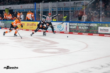 Löwen Frankfurt - Grizzlys Wolfsburg - 15.12.22 - 050