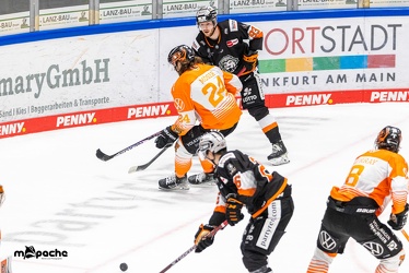 Löwen Frankfurt - Grizzlys Wolfsburg - 15.12.22 - 072