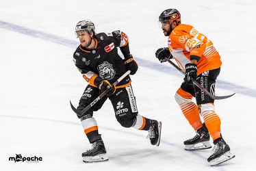 Löwen Frankfurt - Grizzlys Wolfsburg - 15.12.22 - 081