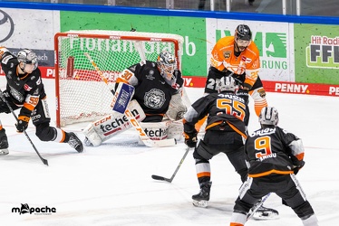 Löwen Frankfurt - Grizzlys Wolfsburg - 15.12.22 - 096