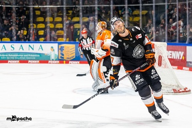 Löwen Frankfurt - Grizzlys Wolfsburg - 15.12.22 - 139
