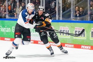 Löwen Frankfurt - Nürnberg Ice Tigers - 20.12.22 - 116
