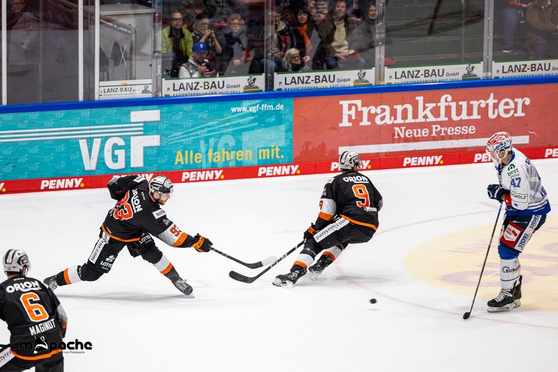 Löwen Frankfurt - Schwenninger Wildwings - 30.12.22 - 098