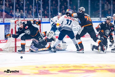 Löwen Frankfurt - EHC Red Bull München - 6.1.23 - 044