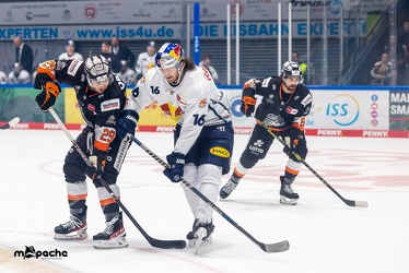 Löwen Frankfurt - EHC Red Bull München - 6.1.23 - 049
