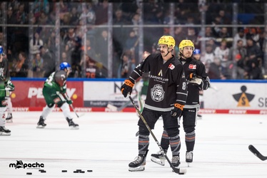 Löwen Frankfurt - Augsburger Panther - 17.12.23 - 014