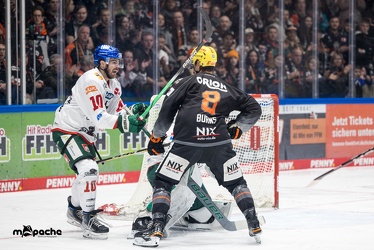 Löwen Frankfurt - Augsburger Panther - 17.12.23 - 035