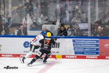 Löwen Frankfurt - Augsburger Panther - 17.12.23 - 036