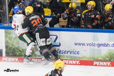 Löwen Frankfurt - Augsburger Panther - 17.12.23 - 076