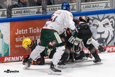 Löwen Frankfurt - Augsburger Panther - 17.12.23 - 098
