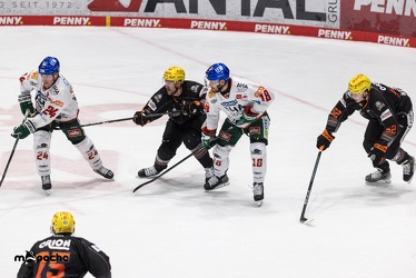 Löwen Frankfurt - Augsburger Panther - 17.12.23 - 111