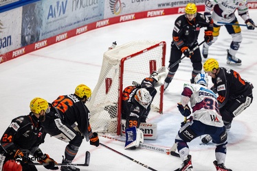 Löwen Frankfurt - Eisbären Berlin - 28.12.23 - 041