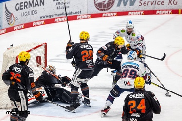 Löwen Frankfurt - Eisbären Berlin - 28.12.23 - 042