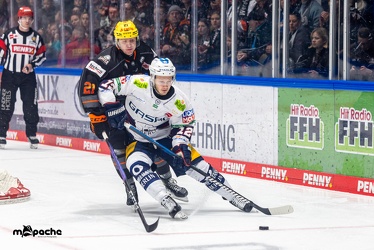 Löwen Frankfurt - Eisbären Berlin - 28.12.23 - 054