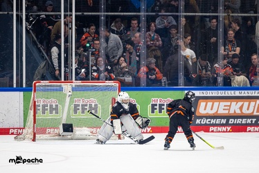 Löwen Frankfurt - Eisbären Berlin - 28.12.23 - 074