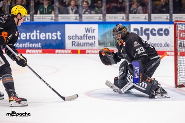 Löwen Frankfurt - Adler Mannheim -18.2.24 - 016