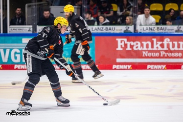 Löwen Frankfurt - Adler Mannheim -18.2.24 - 017