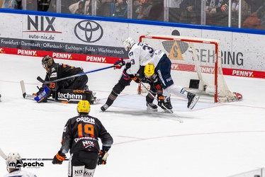 Löwen Frankfurt - Adler Mannheim -18.2.24 - 093