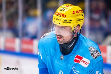 Löwen Frankfurt - EHC Red Bull München - 3.12.24 - 016