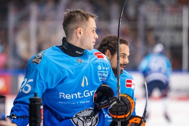Löwen Frankfurt - EHC Red Bull München - 3.12.24 - 021