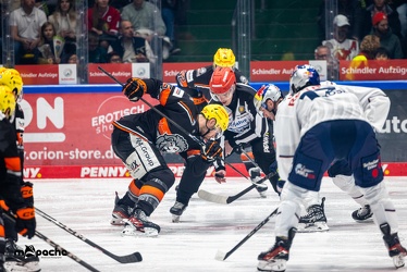 Löwen Frankfurt - EHC Red Bull München - 3.12.24 - 050