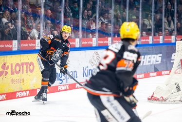 Löwen Frankfurt - EHC Red Bull München - 3.12.24 - 052