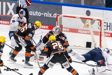 Löwen Frankfurt - EHC Red Bull München - 3.12.24 - 087
