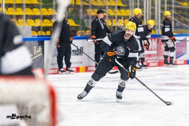 Family on Ice - 9.11.24 - 017