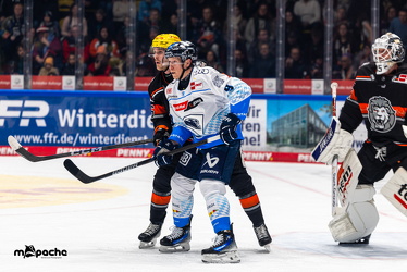 Löwen Frankfurt - ERC Ingolstadt - 28.12.24 - 039