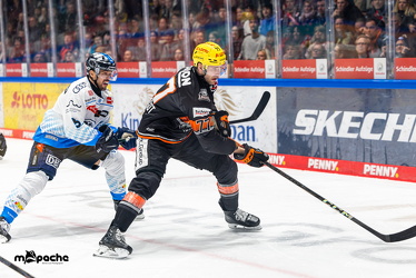 Löwen Frankfurt - ERC Ingolstadt - 28.12.24 - 059