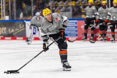 Löwen Frankfurt - Eisbären Berlin - 19.2.25 - 009