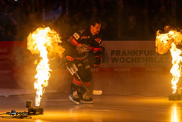Löwen Frankfurt - Eisbären Berlin - 19.2.25 - 020