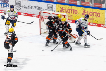 Löwen Frankfurt - Eisbären Berlin - 19.2.25 - 041