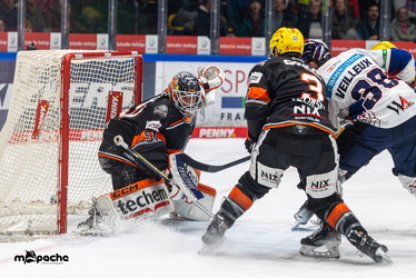 Löwen Frankfurt - Eisbären Berlin - 19.2.25 - 093