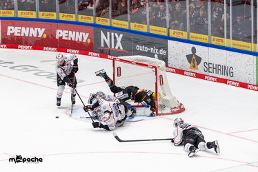 Löwen Frankfurt - Nürnberg Ice Tigers - 26.9.25 - 086