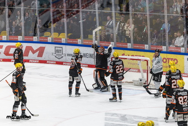 Löwen Frankfurt - Kölner Haie- 4.10.25 - 081