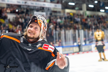 Löwen Frankfurt - Kölner Haie- 4.10.25 - 094