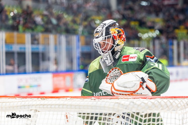 Löwen Frankfurt - Eisbären Berlin- 10.10.25 - 005