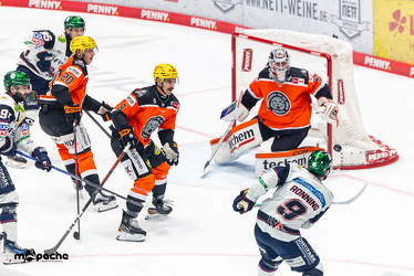 Löwen Frankfurt - Eisbären Berlin- 10.10.25 - 035