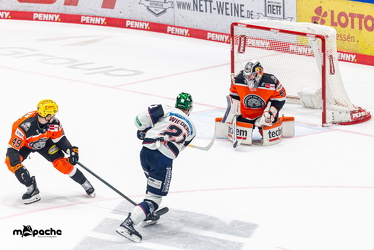 Löwen Frankfurt - Eisbären Berlin- 10.10.25 - 037