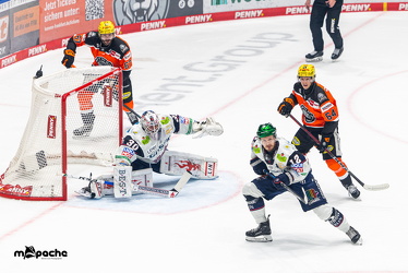 Löwen Frankfurt - Eisbären Berlin- 10.10.25 - 041